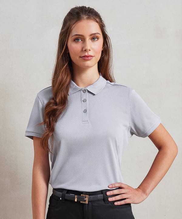 Womens performance chino shorts