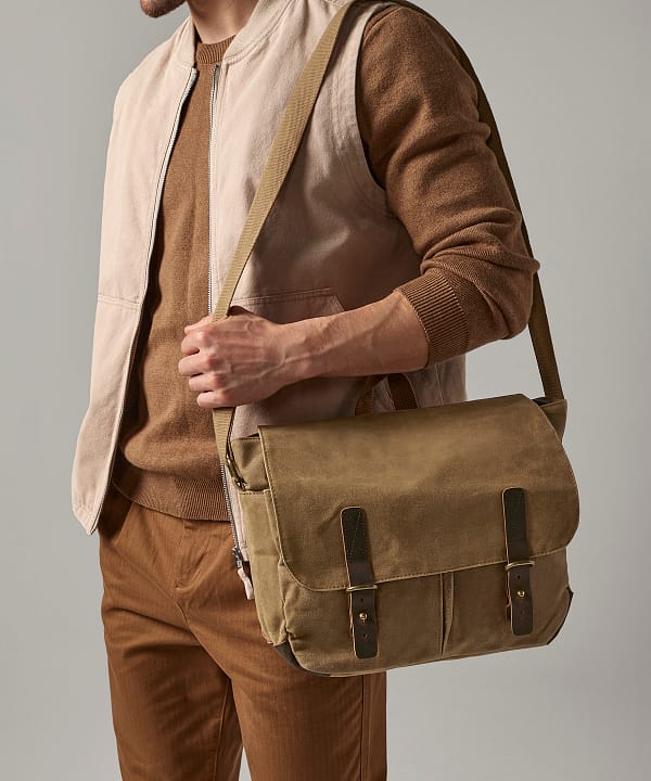 Heritage waxed canvas messenger